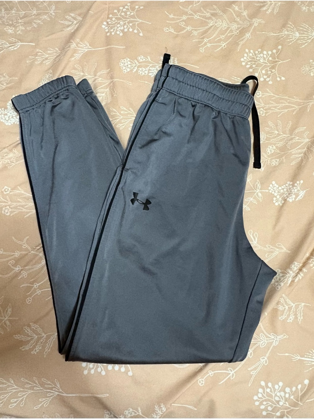 Under Armour Men's Dark Gray Athletic Joggers with Black Logo